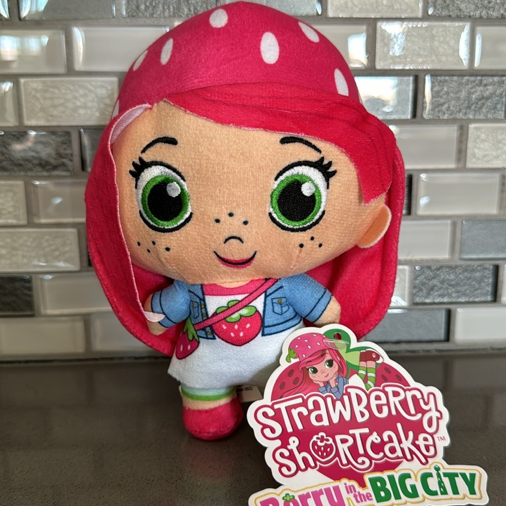 Strawberry Shortcake: Berry In The Big City Plush / Limited Edition Kawaii / NEW